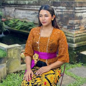 KEBAYA PAYET BROKAT STREAT
