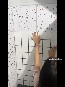 bộ 50 tấm xốp pvc dán tường kích thước 60x30 cm mặt sau có sẵn keo dán cho tường phẳng mịn và láng nhẵn