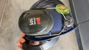 3M™ PELTOR™ Optime™ 101 Earmuffs H7P3E Hard Hat Attached