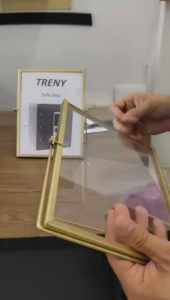 Nordic Luxury Metal Photo Frame Stand 4 Inch 6 Inch 10 Inch Wall Hanging Simple Modern Style Home Decoration Photo Frame