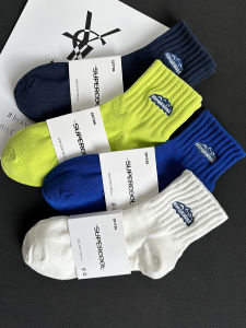 Mens Mid-Calf Pure Cotton Sweat Absorbing Snow Mountain Embroidery Sports Socks for Students And Teenagers Fashionable Short Socks