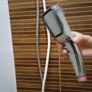 ฝักบัวอาบน้ำแบบแรงดันสูง ประหยัดน้ำ น่าสนใจ 300 รู สีเงิน