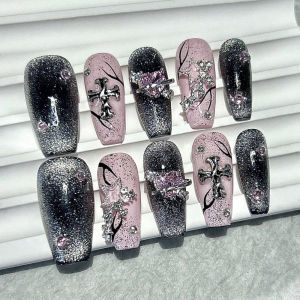 10PCS Artificial Nail Babes Sparkling Pink Diamond Surrounding Love Flame Cat Eye Fake Nails Reusable Handmade Press On Nails