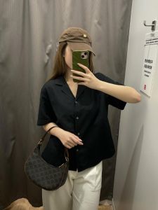 เสื้อเชิ้ตผ้าลินินแขนสั้นสำหรับผู้หญิงในช่วงฤดูร้อน สีพื้น ผ้าลินินผสมคอตตอน ทรงหลวม คอกลม กระดุม