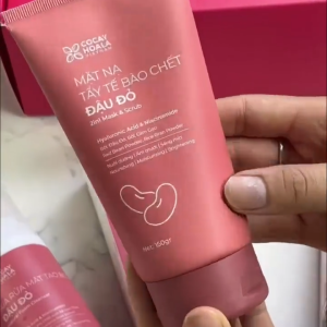 Mặt nạ tẩy tế bào chết đậu đỏ 2in1 Mask & Scrub với các thành phần tự nhiên như đậu đỏ axit hyaluronic và chiết xuất thiên nhiên giúp làm sạch sâu tẩy tế bào chết dưỡng ẩm và làm mịn da.