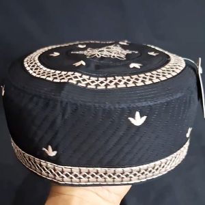 Peci Madinah Bugis Hitam Bordir Premium Dewasa List Cream