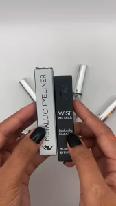 ISABELLE DUPONT WISE METALLIC EYELINER by Chinies [ BRIGHT / EYELINER / INTENSE PIGMENT / SILKY / LONG WEARING ]