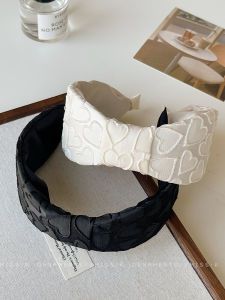 เครื่องประดับผมขอบกว้างรูปหัวใจแฟชั่นสำหรับผู้หญิง เครื่องประดับผมแบบอเนกประสงค์ รุ่นใหม่ปี 2024 เครื่องประดับผมสไตล์ไฮเอนด์