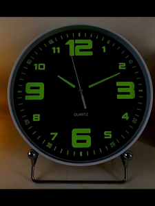 นาฬิกาแขวนผนังเรืองแสง ทรงกลมติดผนัง เลขสว่างตอนกลางคืน เดินเรียบไม่มีเสียง เดินลาน ตัวเรือนทำจากพลาสติกคุณภาพดี 8 นิ้ว