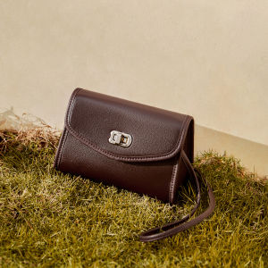 Nalando Womens Crossbody Bag Soft Leather Single Shoulder Bag Fashionable British Style Daily Use Small Square Bag