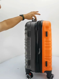 ❤️ราคาโรงงาน❤️กระเป๋าเดินทางทรงถัง กระเป๋าเดินทาง luggage ล้อลาก ความจุสูง 20/24/28นิ้ว กันน้ำ วัสดุ PC ล้อสากล 360°