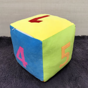 Creative ขนาดใหญ่ลูกเต๋าหมอนฟองน้ํา Plush ของเล่นเพื่อการศึกษาเนอสเซอรี่โฟม Cube Thrower อัจฉริยะโรงเรียนอนุบาลเกม