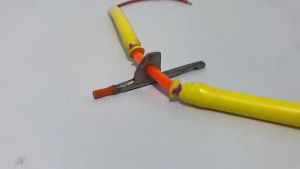 ตัวสไลด์ พร้อมยาง สำหรับใช้คู่กับรางสไลด์ หัวแม่เหล็ก [ขนาด 5 มิล]