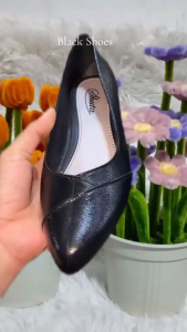 Womens Fashionable Black Shoes With Rubber Non-Slip Sole Low Heel Stylish Black Shoes Suitable for Both Casual and Work Wear 090523