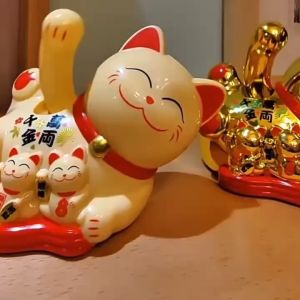 Aka Big 8’’ Maneki Neko Lucky Cat Japan Lucky Charm Cat Waving Welcome Lucky Cat For Business Waving Feng Shui Lucky Charm Display Home Decorations Display Chinese Cat Waving Pusa Lucky Charm Big Cat Display Lucky Charm Gold Lucky Charm For Business