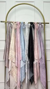 Seradia Hijab Segi Empat Nala Collection