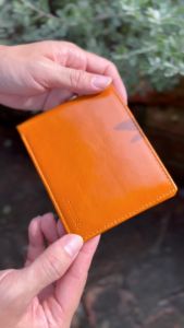 Ví ngang dùng da bò Vachetta nâu cao cấp bảo hành 24 tháng