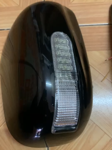 ฝาครอบกระจกไฟเลี้ยวจากSAKURAไฟLEDกระจกมองข้างไฟเลี้ยวมีไฟรถTOYOTA  VIOS ใช้กับรถปีปี2003-2006