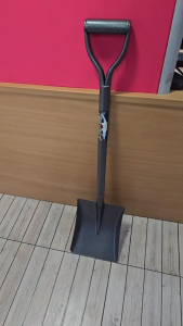 พลั่วตักทรายด้ามเหล็ก CHILINGTON CROCODILE สีเทาดำ น้ำหนักเบา ทนทาน