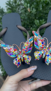 [Mũi Vuông-charm Bứm 7 màu] DÉP XỎ NGÓN NỮ GẮN CHARM BỨM 7 MÀU LẤP LÁNH MIX CÙNG 18 MÀU ĐẾ CAO SU ÊM ÁI