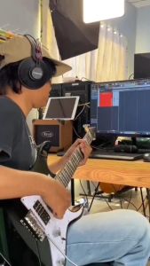 Paket Hemat Gitar Listrik KOWE ART SERIES & Ampli Mini