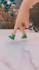 Móc khoá mini hình giày chất liệu vải bền bỉ hình giày thu nhỏ dùng cho chân chống móc khoá cặp chìa khoá phụ kiện