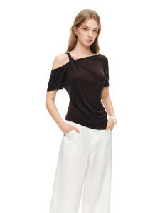 DUSHU | Asymmetrical Off-shoulder Slim Fit T-Shirt