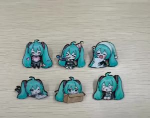 Bandai | Hatsune Miku 6 Chiếc Men Pin Bộ Dễ Thương Kim Loại Thổ Cẩm Huy Hiệu 3CM Phụ Kiện May Vá Cho Tự Làm Quần Áo Áo Túi Trang Trí Thủ Công