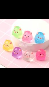 ตุ๊กตาหน้ารถ ลูกหมูเรืองแสง 6 สี ใช้สำหรับแต่งรถ แต่งบ้านก็น่ารัก งานเรซิ่นโปร่งแสง จะเรืองแสงในที่มืด