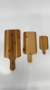 Thớt chữ nhật có tay cầm gỗ tràm – Thiết kế tiện dụng bền chắc an toàn cho sức khỏe