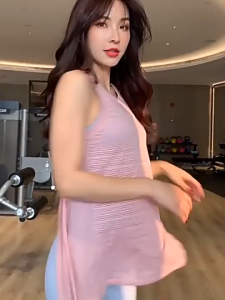 Áo Tank Nữ Xẻ Tà Lưng Siêu Mát