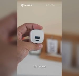 LCH74 - Batok LENYES LCH-74 20W GaN Fast Charging Adaptor Kepala Charger