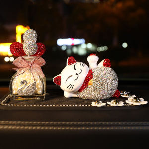 Solar Powered Cat Figurine Car Interior Decoration High End Goddess Style Personalized Car Accessories Premium Quality