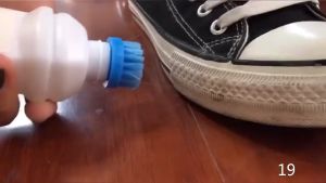 50ml shoe polish bottle BRUSH head liquid shoe polish bottle Magic Refreshed White Shoe Cleaner