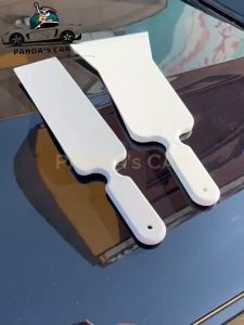 Gạt nhựa bản to vào film vệ sinh kính hậu ô tô PANDAs CAR