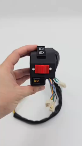 สวิทช์แฮนด์ C100N 26สาย (ข้างซ้าย) *รหัส 35200-GN5-830* สำหรับรถรุ่น ดรีม