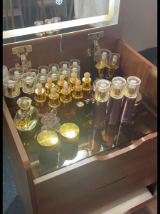 โต๊ะเครื่องแป้ง โต๊ะเครื่องแป้ง ขนาดเล็ก ฝาพับ ม้านั่งในตัว โต๊ะข้างเตียงขนาดเล็ก ขนาดเล็ก พื้นที่เก็บของขนาดใหญ่