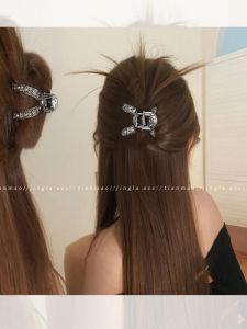 Korean Style Water Diamond Shark Clamp Womens Fashion Small Size Hair Clip Stylish Hair Accessories Fresh out New 2024