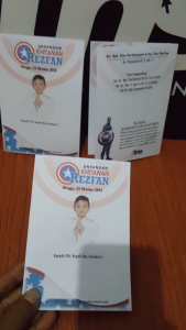 (100) kartu undangan motif karakter bisa request model selembar bolak balik free foto plastik stiker khitanan sunatan syukuran tasyakuran pernikahan