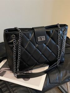 High-End Soft Diamond Chain Tote Bag Large Capacity Single Shoulder Bag Fashionable Trendy 2025 New Style PU Material Zipper Closure Urban Simple Style