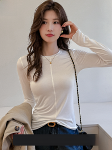 MiiOW | White Long Sleeve Loose Fit Round Neck T-Shirt Casual Style Comfortable Breathable Early Autumn Top For Women Fashion Design