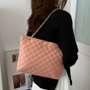 LEAShop สวยงามมาก กระเป๋าสะพายข้างแฟชั่นใบใหญ่ทรงสวยหรูดูแพง แต่งด้วยอะไหล่สีทอง ทรงสวยทันสมัยโดนใจสาวๆแน่นอนมาจับมาจองกันได้