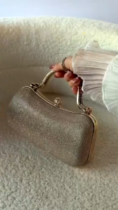 Dinner Bag Ladies Portable Banquet Bag Diamond-Studded Handbag Attendance Wedding Messenger Bag 晚宴包宴会包