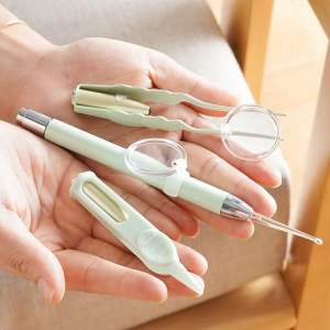 Dụng cụ lấy ráy tai đèn led có đầu silicon chăm sóc tai mũi cho gia đình