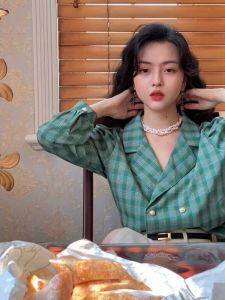 Retro Style Slim Fit Shirt Womens Spring Summer Plaid Bubble Sleeve Polo Collar Button up Casual Fashion Polyester Blend