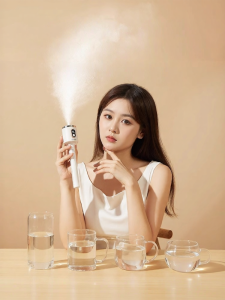 SHEZI | Portable USB Charging Humidifier with Light Sound and Aromatherapy Spraying