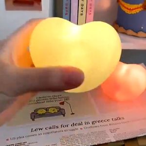 Creative Love Heart Night Light Desk Lamp Cute Romantic Gift Bedroom Decor(Included Battery)