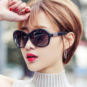 แว่นกันแดดทรงกลมสำหรับผู้หญิง 2025 แว่นกันแดดทรงใหญ่ แว่นกันแดดแฟชั่นย้อนยุค เท่ สง่างาม ป้องกันรังสียูวี แว่นกันแดด