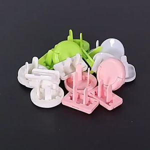 Nút Bịt Ổ Điện Chống Giật Chống Cháy An Toàn Cho Trẻ Nhỏ Và Gia Định ( Loại 2 Chân )