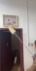 ไม้ปัดฝุ่นขนแกะแท้ ขนสัตว์บริสุทธิ์ความหนาแน่นสูง ปุย ดูดฝุ่นไม่ฟุ้งกระจาย ดูดฝุ่นด้วยไฟฟ้าสถิต ยืดได้สูงสุด 2.5เมตร ตัวเก็บฝุ่น Wool Duster ไม้ปัดฝุ่นรถยนต์